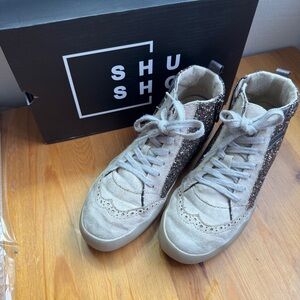 Shushop Riley pewter glitter girls fashion sneakers size 3